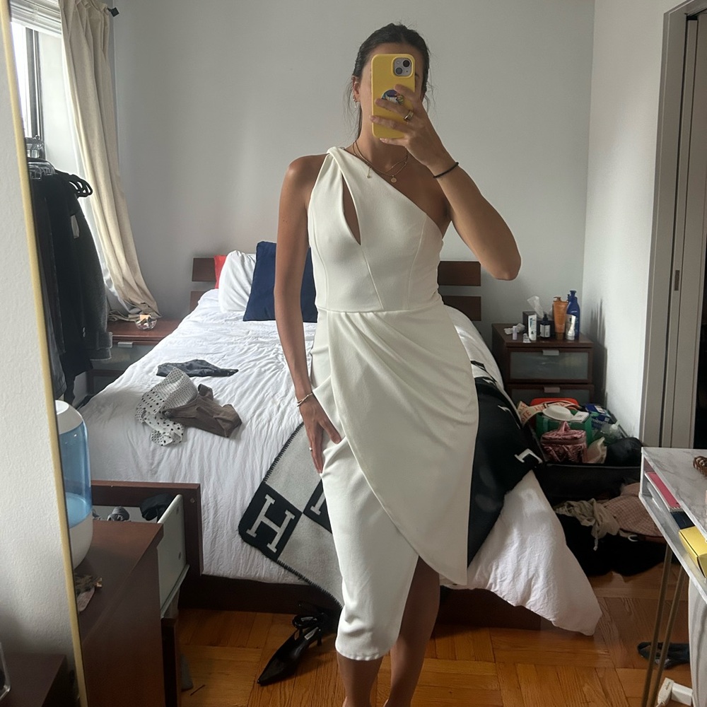 Lulu's Chic White One-Shoulder Dress